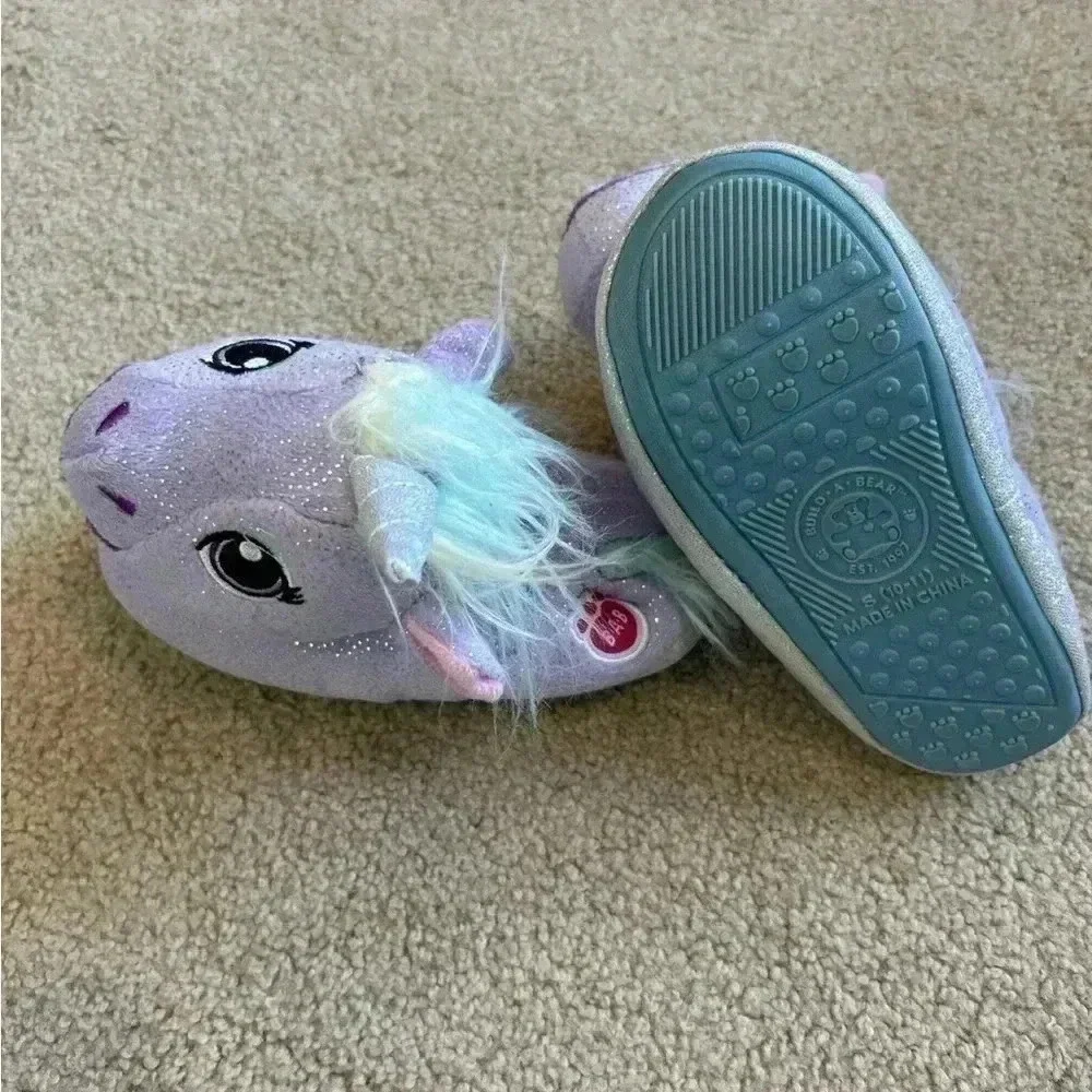 BUILD A BEAR Unicorn Slippers Sz S kids purple fun fuzzy